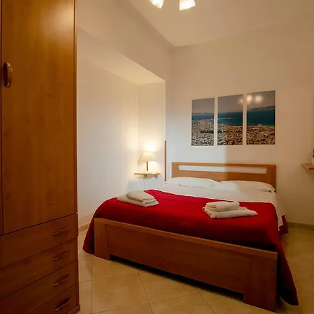 Casatrapani Pensionat